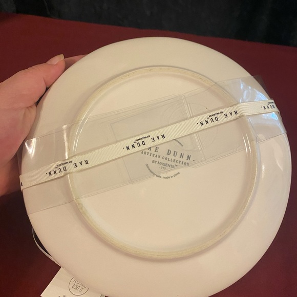 Rae Dunn Taco Holder & Plates - Picture 5 of 5